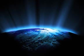 Six Ways to Decide Between Offshoring and Onshoring for Your Next Project