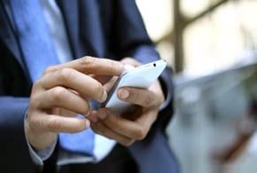 Five Tips to Rev Up Your Mobile Job Search